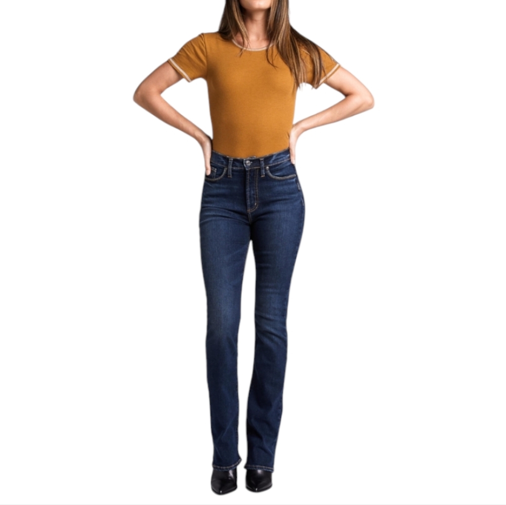 SILVER jeans Calley Straight Leg Jeans with Medium Wash and Contrast Stitching